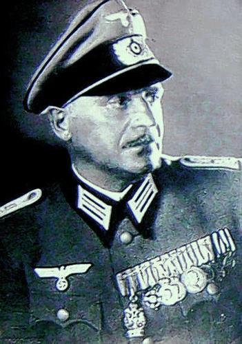Offizier Andor Ákos 
